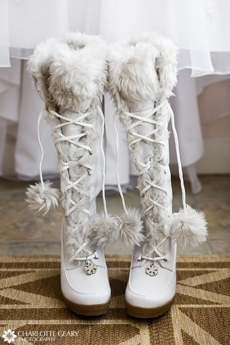 Winter Wedding Boots 3 repins thenewlyengagedfileswordpresscom